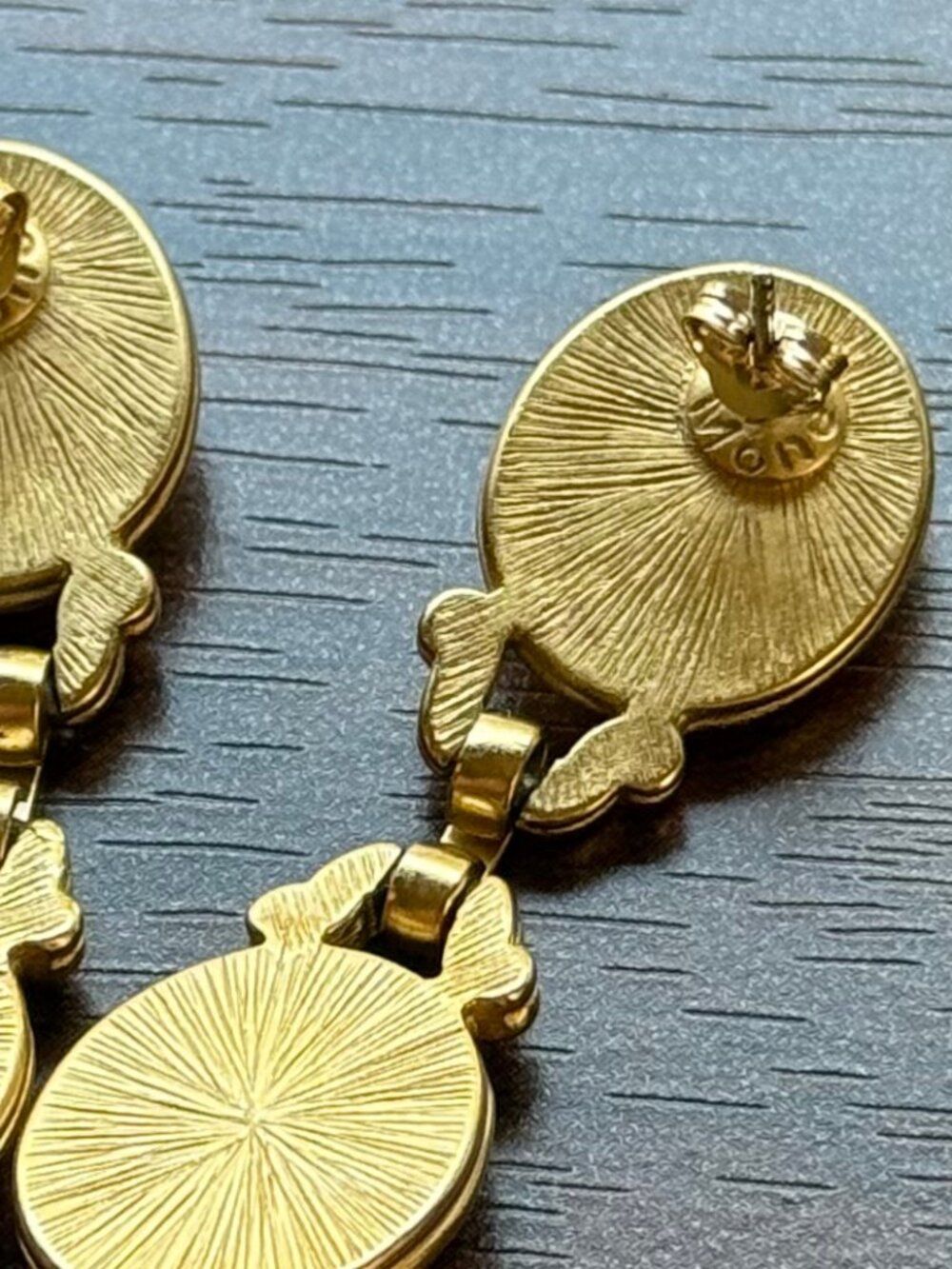 Vintage Monet for YSL Red Resin Drop Earrings in Gold Tone Rare - Picture 3 of 3